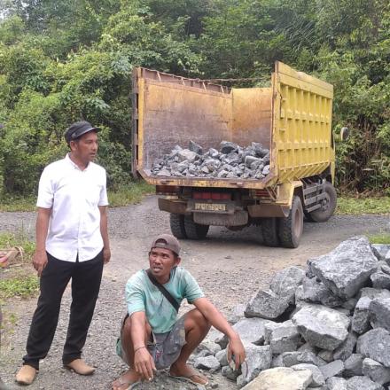 Proses Pembuatan Bank Sampah Di Desa Bawahan Seberang